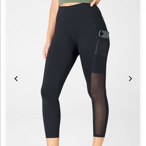 Fabletics pocket Capri